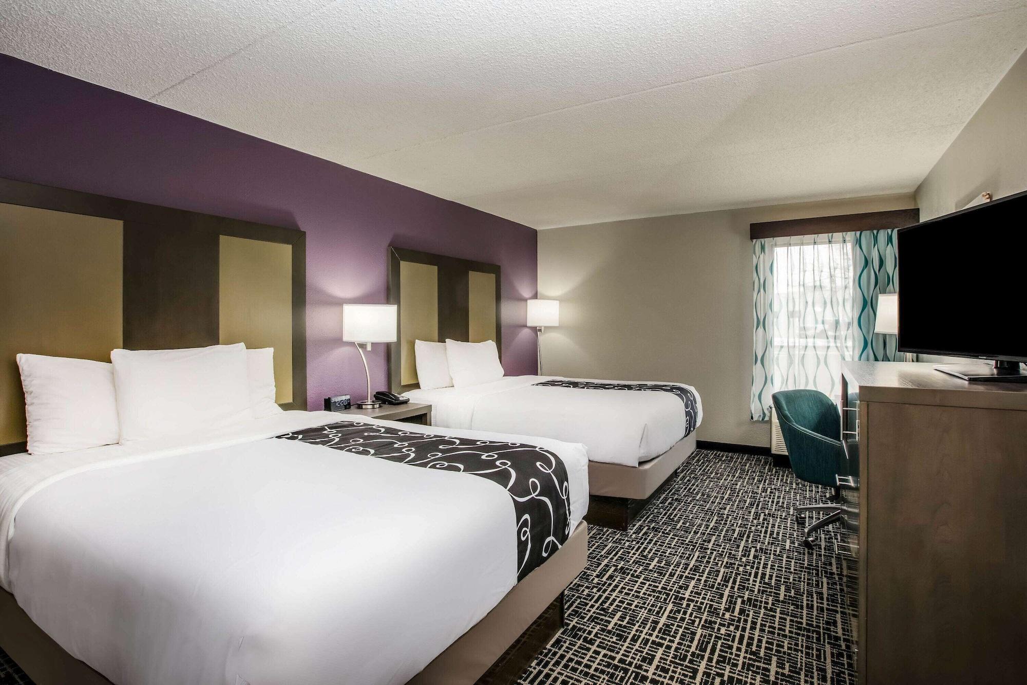 La Quinta Inn By Wyndham Davenport & Conference Center Bagian luar foto
