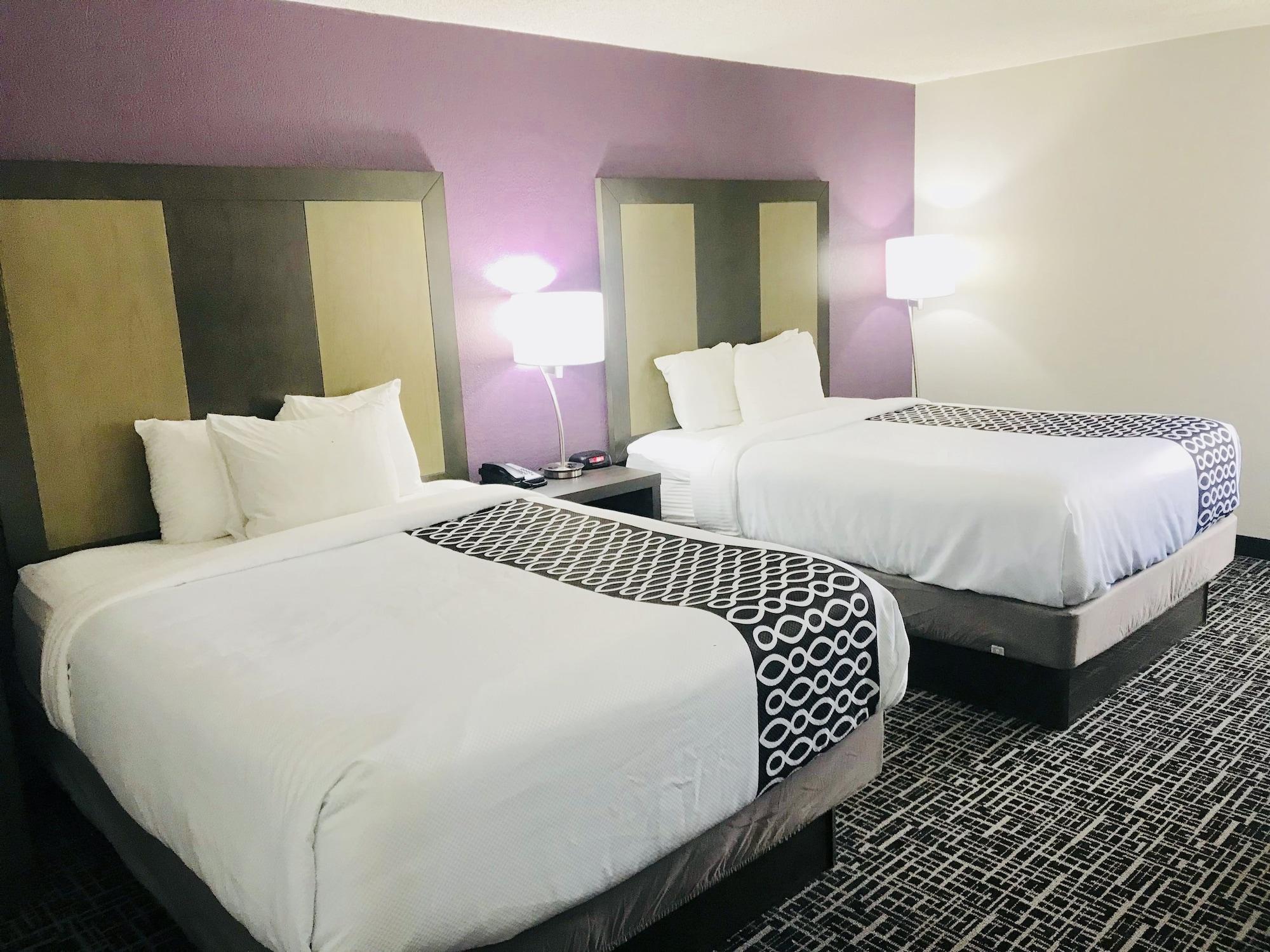 La Quinta Inn By Wyndham Davenport & Conference Center Bagian luar foto