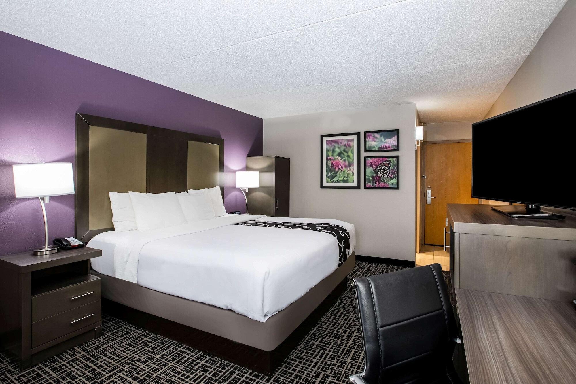 La Quinta Inn By Wyndham Davenport & Conference Center Bagian luar foto