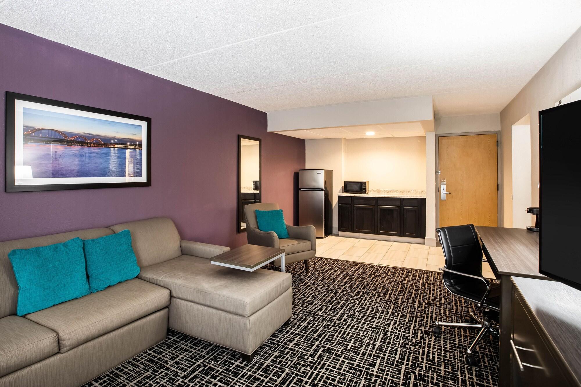 La Quinta Inn By Wyndham Davenport & Conference Center Bagian luar foto